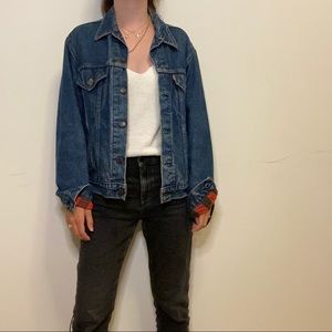 Vintage Levi’s 80’s jacket with plaid interior